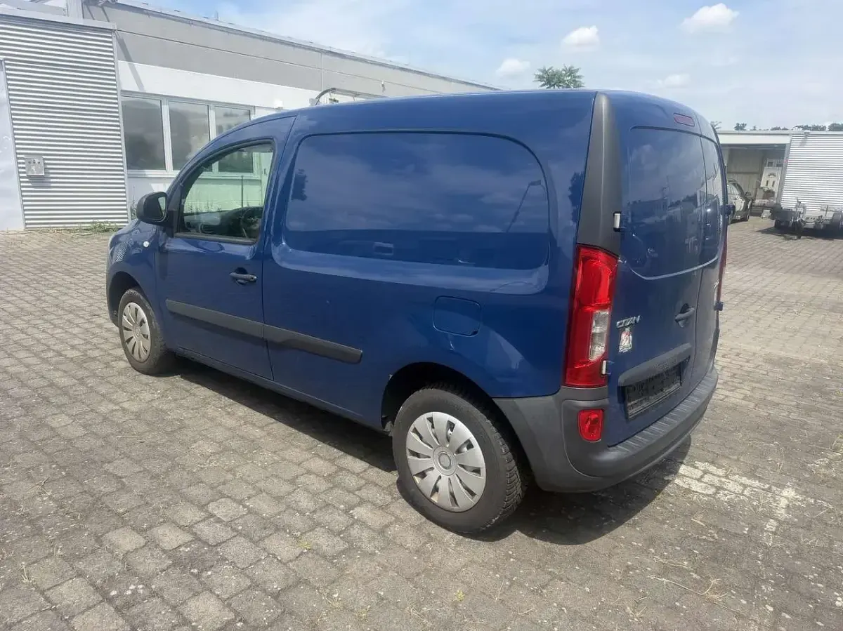 Gebraucht Mercedes Citan 111 116 PS (85 kW) 2021 Tintenblau Van / Kleinbus