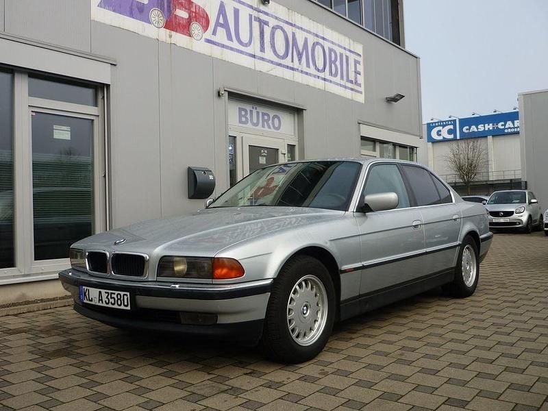 Gebraucht BMW 740 286 PS (210 kW) 1994 Silber Limousine