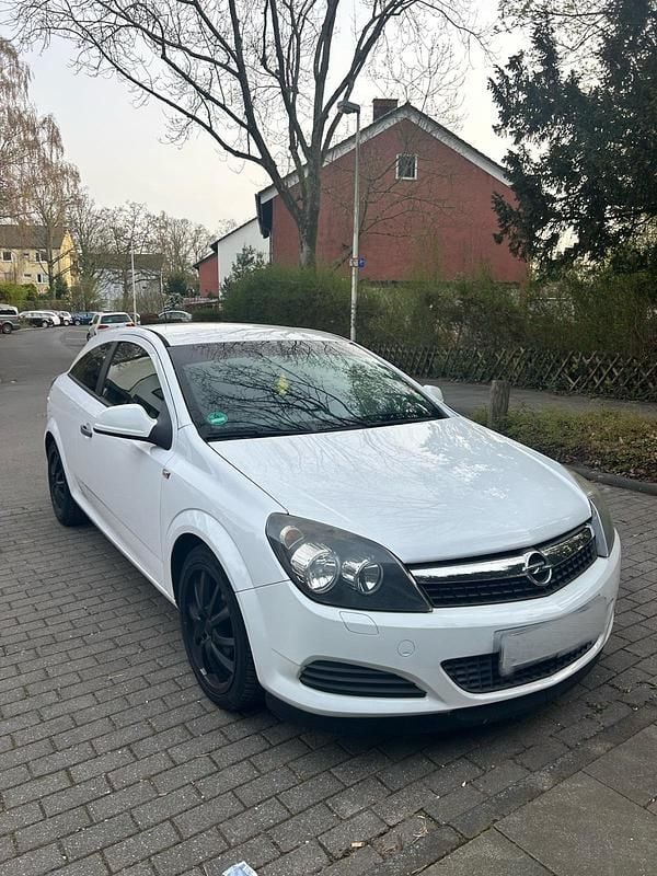 Gebraucht Opel Astra 90 PS (66 kW) 2009 Weiß Coupé