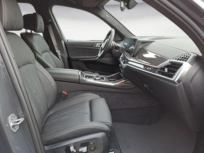 Neu BMW X7 352 PS (258 kW) 2026 Grau SUV
