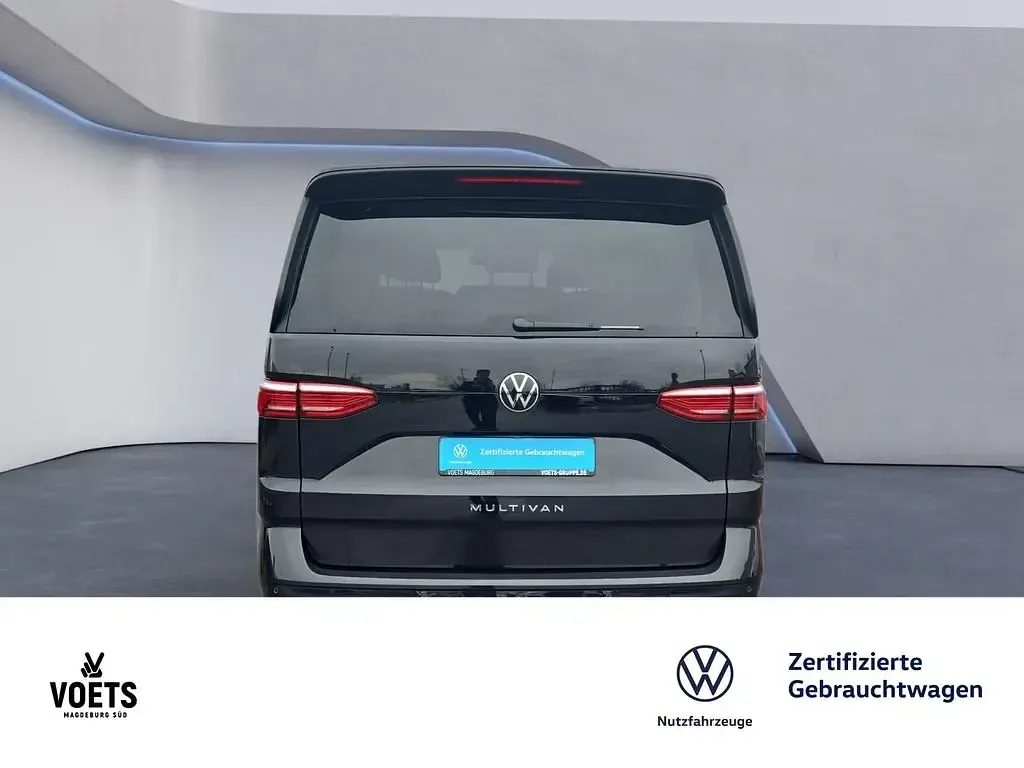 Używany VW T7 150 KM (110 kW) 2025 Czarny Van