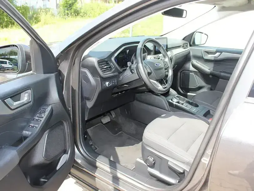 Gebraucht Ford Kuga Titanium 225 PS (165 kW) 2022 Grau (metallic) SUV
