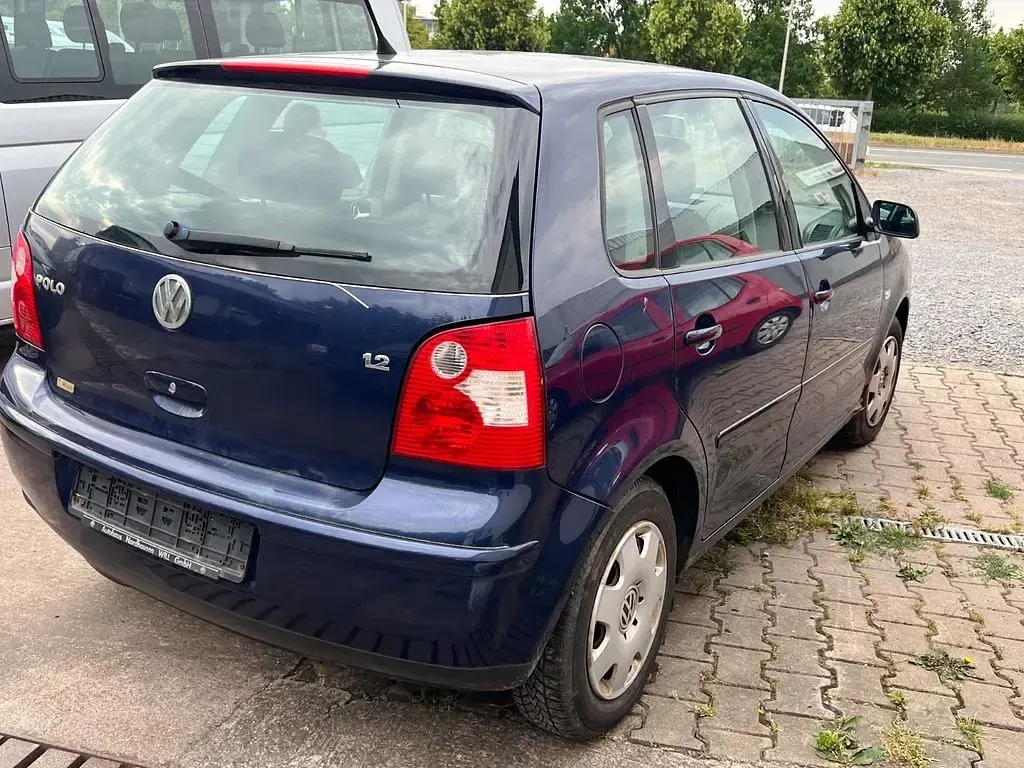 Gebraucht VW Polo Basis 64 PS (47 kW) 2003 Blau Limousine
