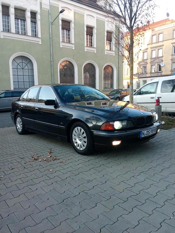 Schwarz Gebraucht 1998 BMW 523 Limousine | 2.999 € (Superpreis) - Bild 1/4