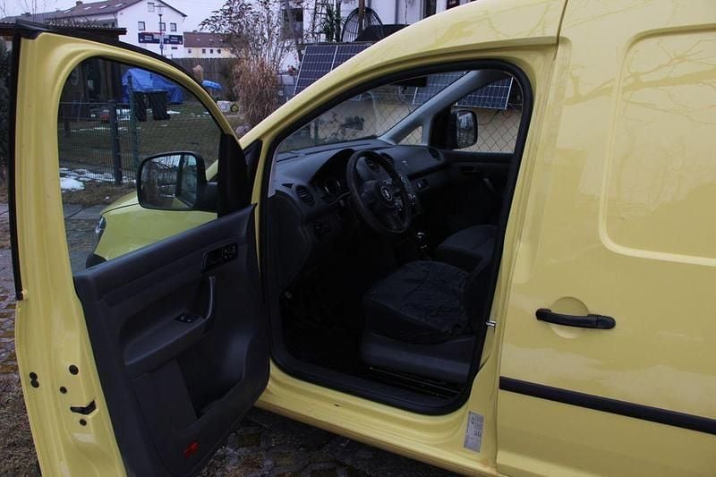 Gebraucht VW Caddy Maxi 110 PS (80 kW) 2015 Gelb Van / Kleinbus