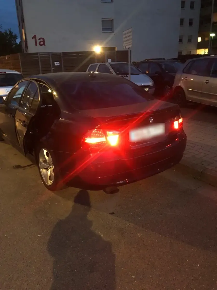 Gebraucht BMW 320 150 PS (110 kW) 2007 Schwarz Limousine