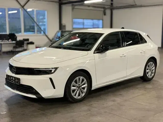 Gebraucht Opel Astra Elegance 131 PS (96 kW) 2023 Weiß Kleinwagen