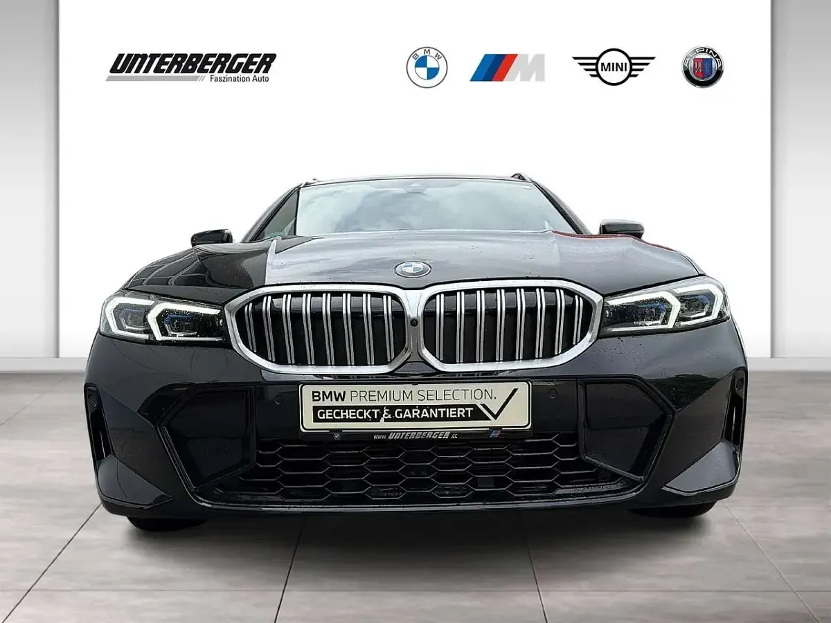 Gebraucht BMW 320 M Sport 190 PS (139 kW) 2025 Saphirschwarz Kombi