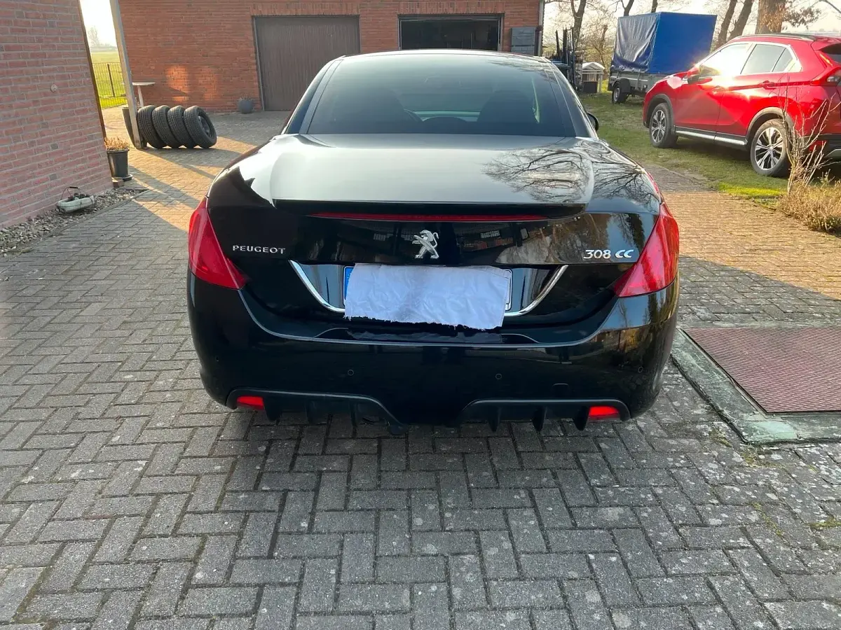 Gebraucht Peugeot 308 CC 115 PS (84 kW) 2014 Schwarz Cabrio