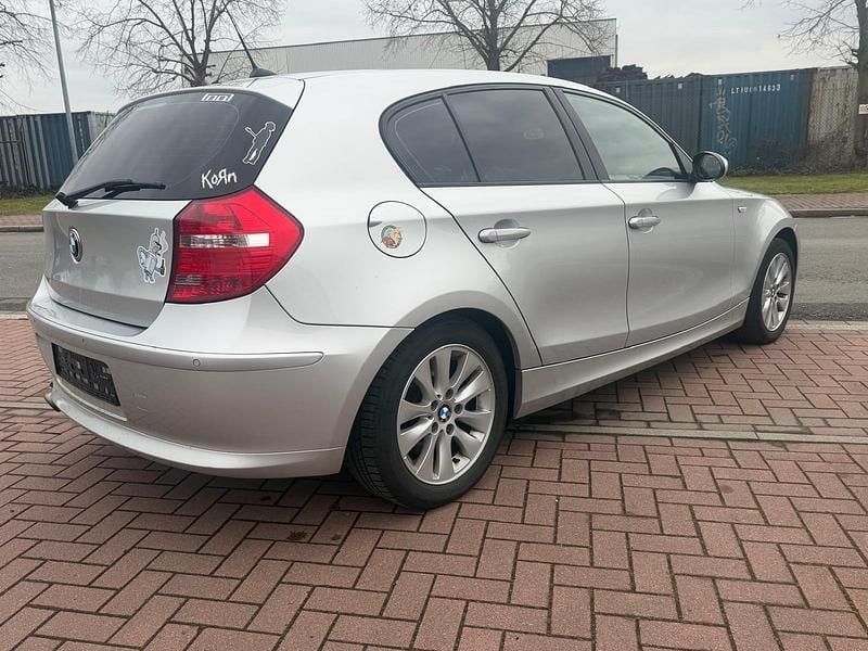 Gebraucht BMW 118 143 PS (105 kW) 2009 Grau Kleinwagen