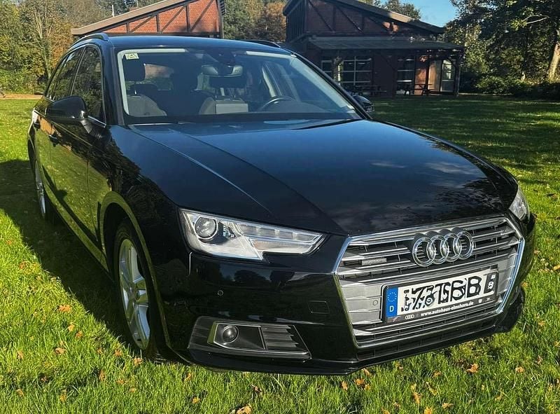 Gebraucht Audi A4 Sport 218 PS (160 kW) 2017 Schwarz Kombi