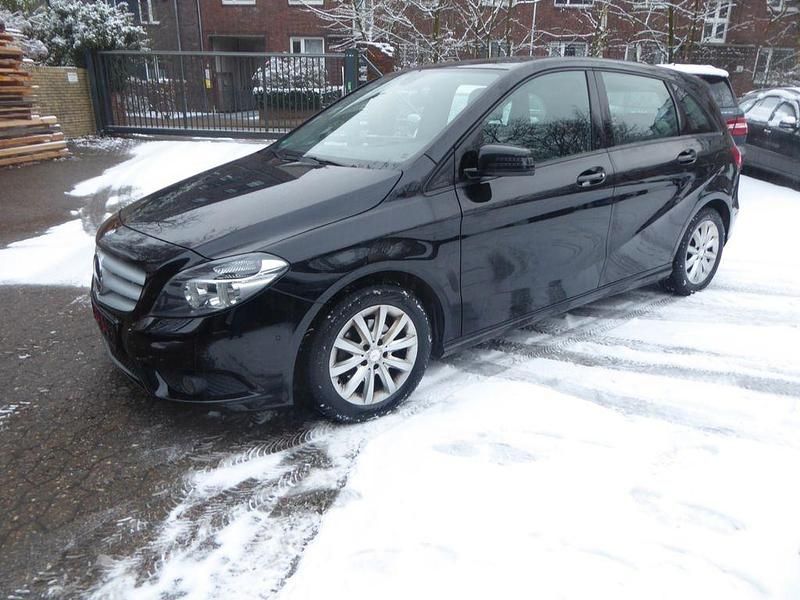 Gebraucht Mercedes B180 122 PS (89 kW) 2013 Schwarz Van / Kleinbus