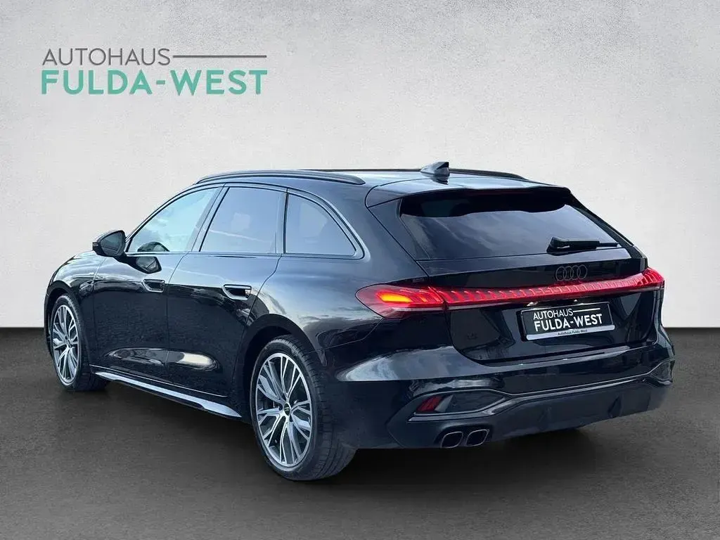 Gebraucht Audi A5 S-Line 204 PS (150 kW) 2025 Schwarz Kombi
