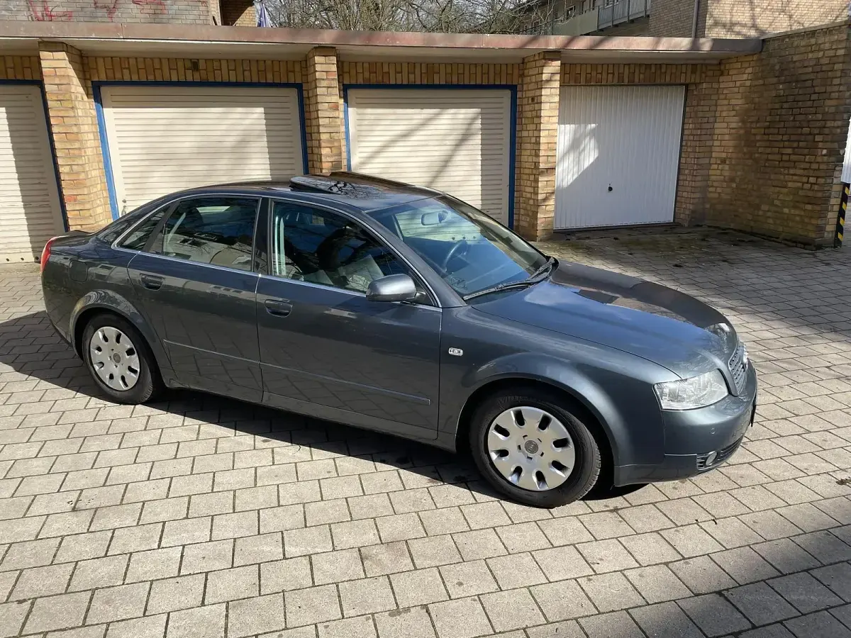 Gebraucht Audi A4 131 PS (96 kW) 2005 Grau Limousine