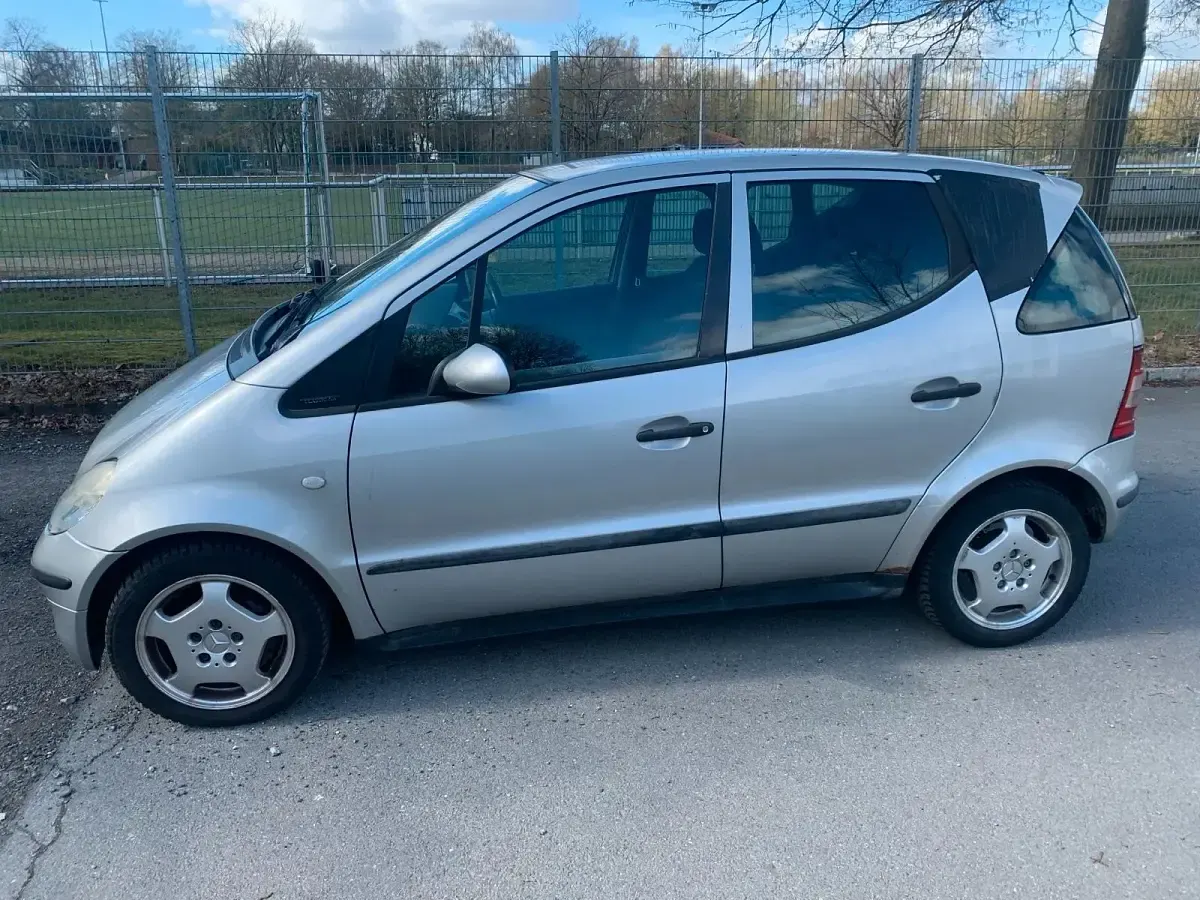 Gebraucht Mercedes A170 95 PS (69 kW) 2000 Silber Kleinwagen