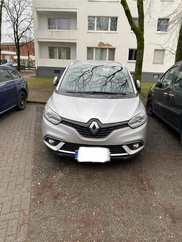 Silber Gebraucht 2018 Renault Grand Scénic IV Van / Kleinbus | 11.999 € (Guter Preis) - Bild 1/4