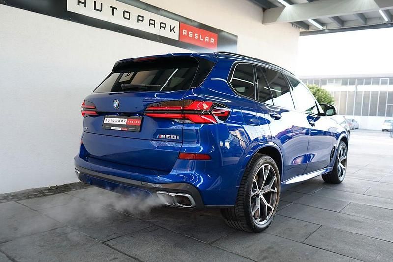 Gebraucht BMW X5 M Sport 530 PS (389 kW) 2024 Blau SUV