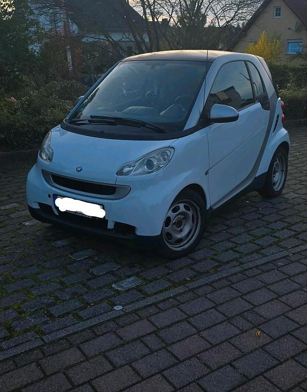 Weiß Gebraucht 2010 Smart ForTwo Coupé Kleinwagen | 3.899 € (Fairer Preis) - Bild 1/4
