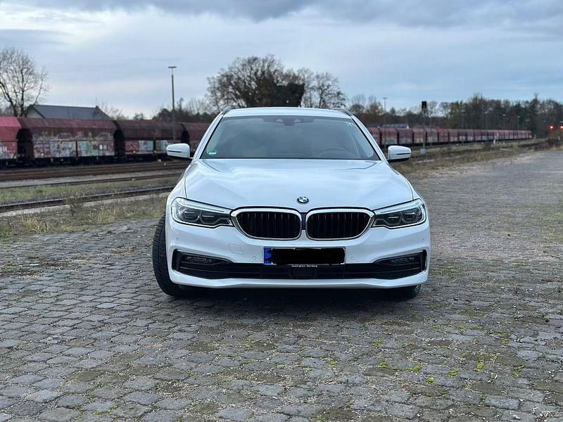 Gebraucht BMW 520 190 PS (139 kW) 2018 Weiß Kombi
