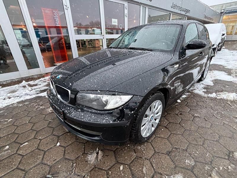 Gebraucht BMW 116 122 PS (89 kW) 2009 Schwarz Kleinwagen