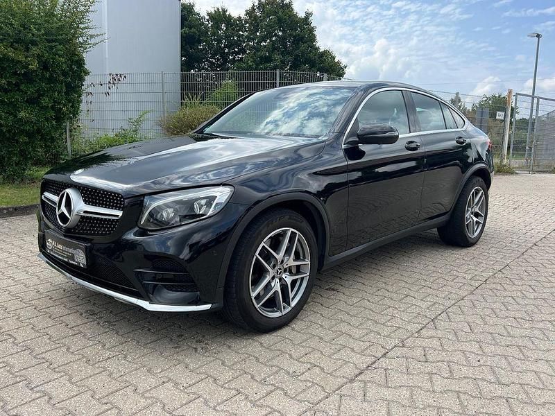 Schwarz Gebraucht 2017 Mercedes GLC350 AMG line Limousine | 29.990 € (Fairer Preis) - Bild 1/4