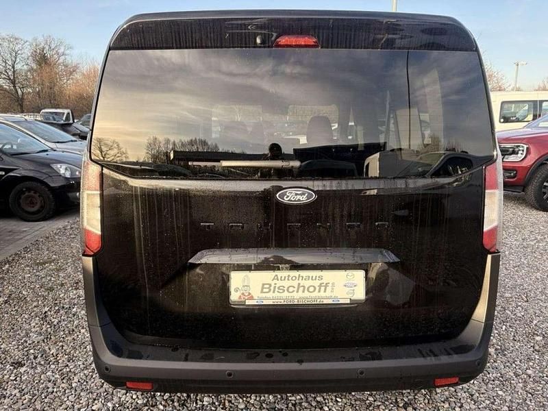 Neu Ford Tourneo Courier Titanium 125 PS (91 kW) 2025 Agate black metallic Van / Kleinbus