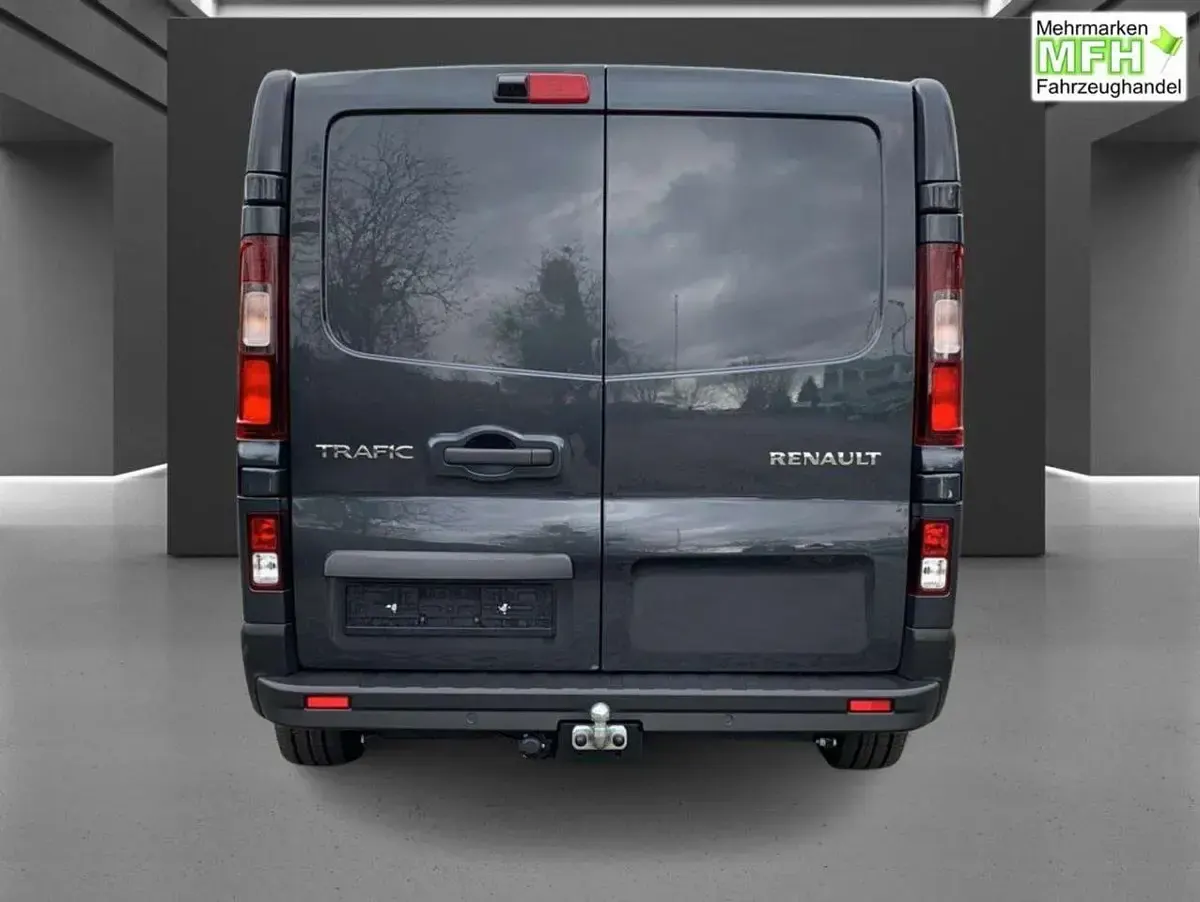 Neu Renault Trafic 170 PS (125 kW) 2025 Kometengrau Van / Kleinbus