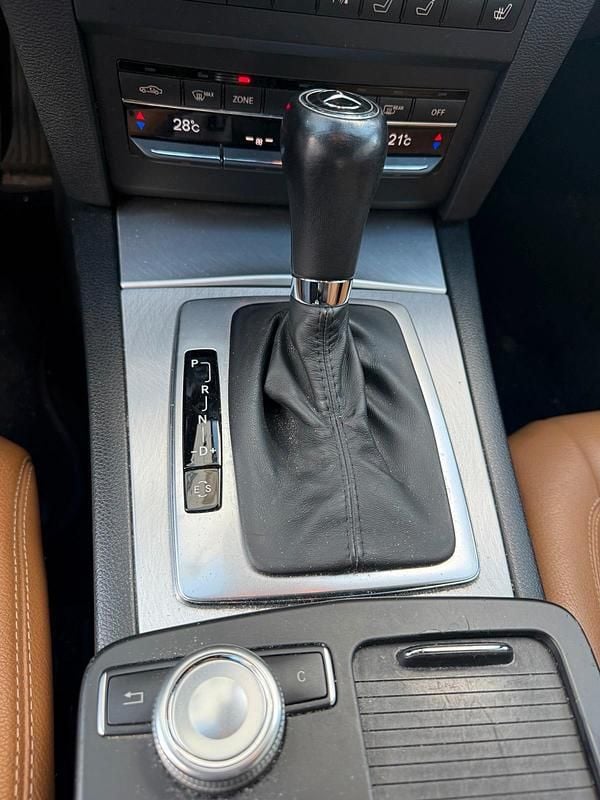 Gebraucht Mercedes E200 184 PS (135 kW) 2011 Schwarz Cabrio