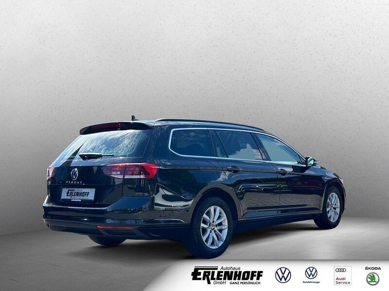 Gebraucht VW Passat Business 150 PS (110 kW) 2022 Schwarz Kombi