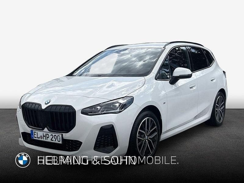 Weiß Neu 2025 BMW 220 Active Tourer M Sport Van / Kleinbus | 54.889 € - Bild 1/4