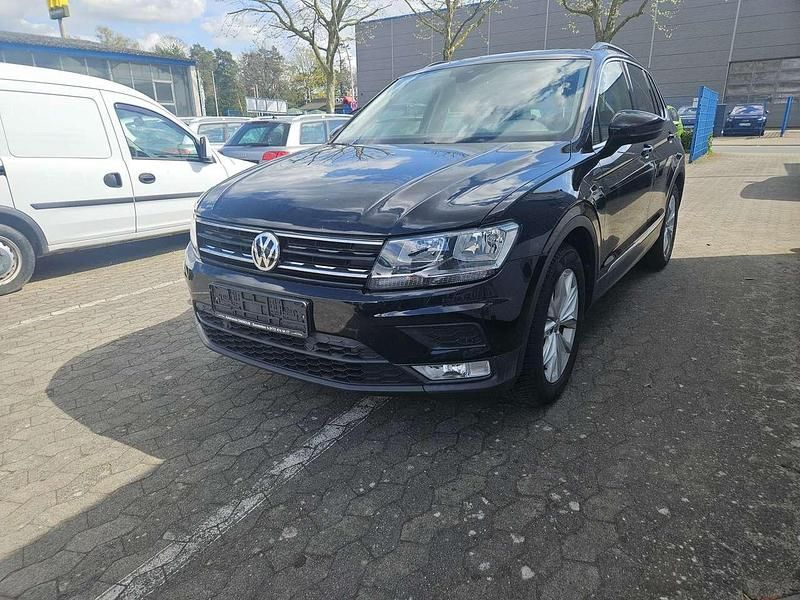 Gebraucht VW Tiguan 150 PS (110 kW) 2016 Deep black pearlescent SUV