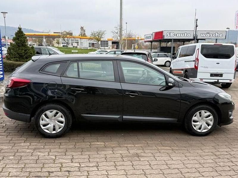 Gebraucht Renault Mégane III Authentique 116 PS (85 kW) 2015 Schwarz Limousine