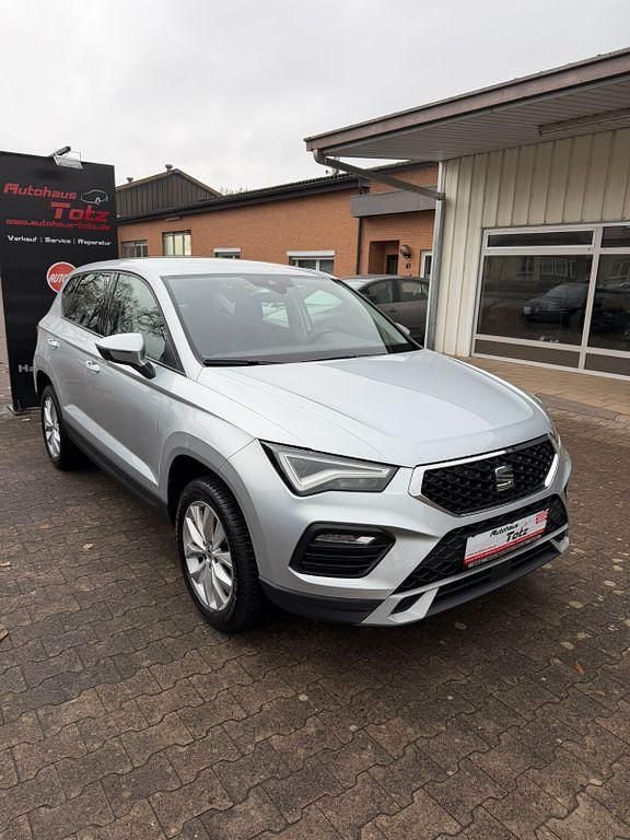 Silber Gebraucht 2024 Seat Ateca Style SUV | 22.299 € (Superpreis) - Bild 1/4
