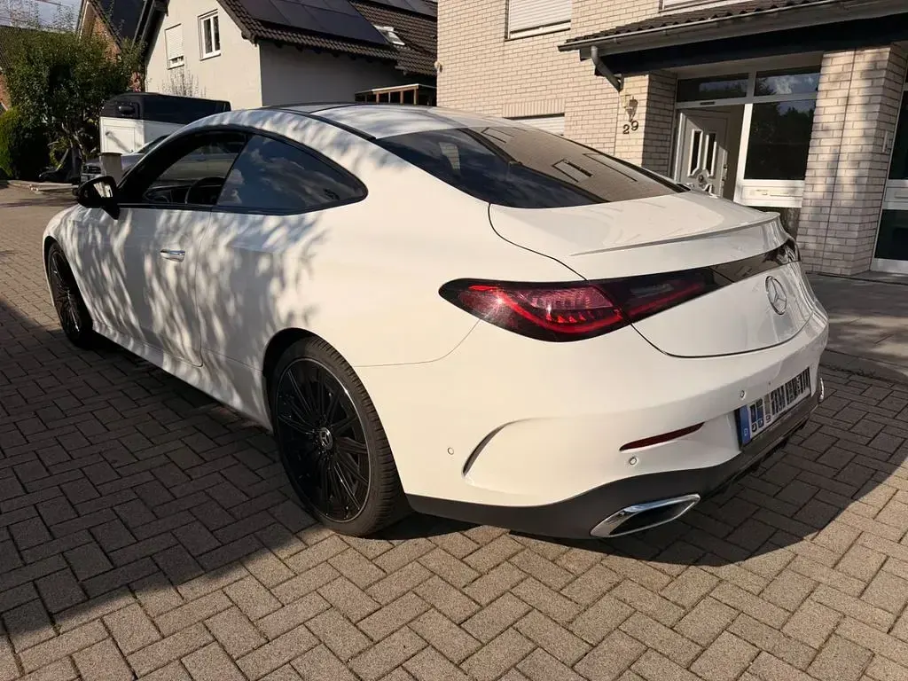 Gebraucht Mercedes CLE200 204 PS (150 kW) 2024 Weiß