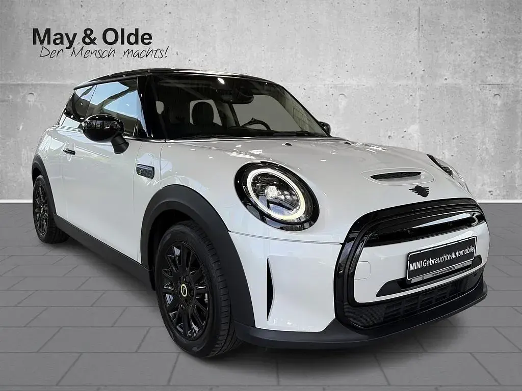 Gebraucht Mini Cooper SE 135 kW (184 PS) 2023 Weiss Kleinwagen