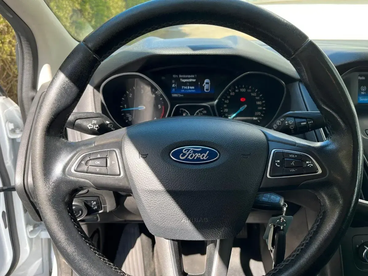 Gebraucht Ford Focus Trend 95 PS (69 kW) 2017 Weiß Kombi