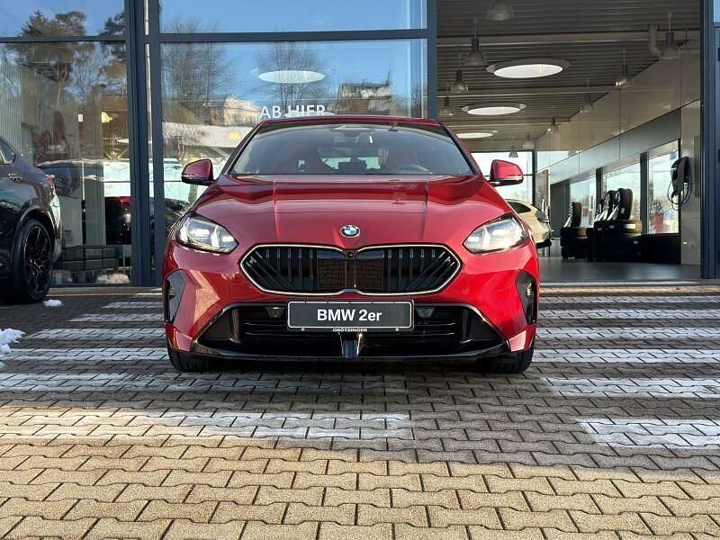 Gebraucht BMW 223 Performance 204 PS (150 kW) 2026 Fire red metallic Coupé