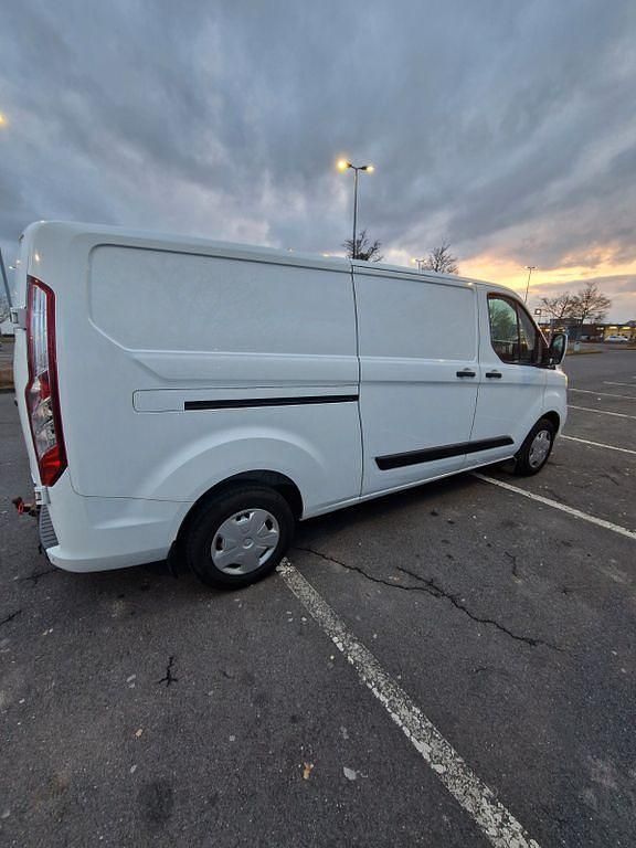 Gebraucht Ford Transit Custom Trend 131 PS (96 kW) 2021 Weiß Van / Kleinbus