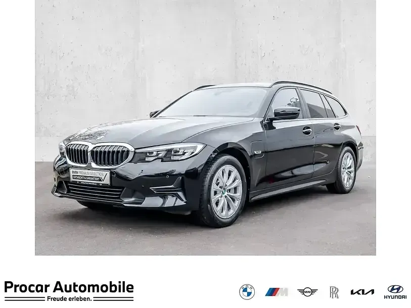 Używany BMW 330e Sport Line 292 KM (214 kW) 2022 Kombi