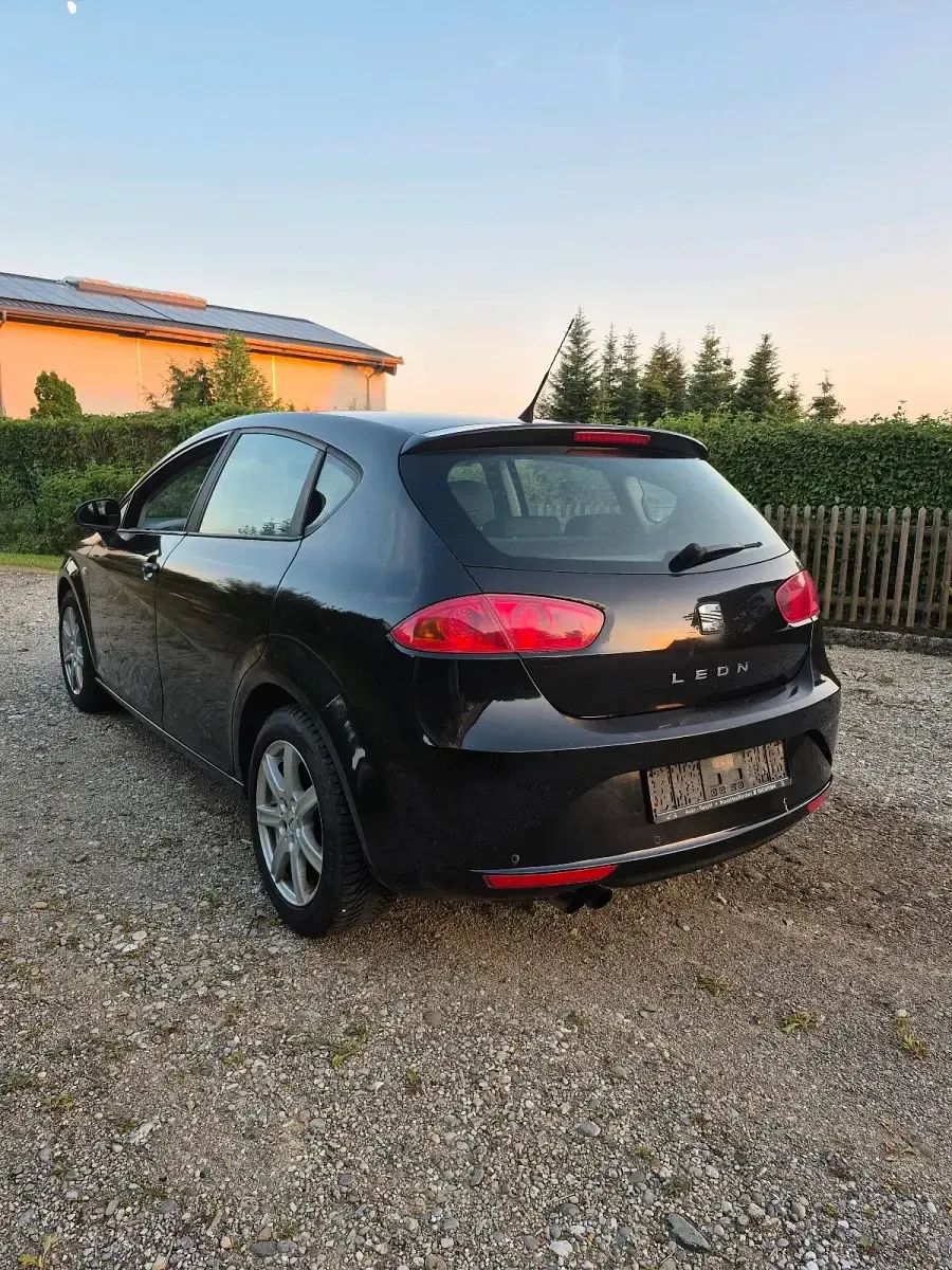 Gebraucht Seat Leon 125 PS (91 kW) 2009 Schwarz Kleinwagen
