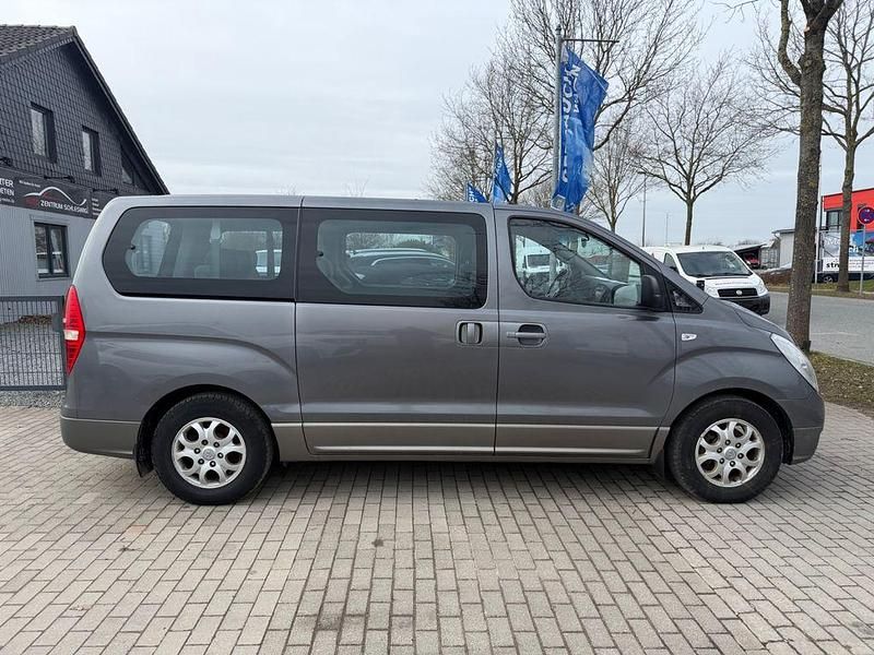 Gebraucht Hyundai H-1 Premium 170 PS (125 kW) 2009 Grau Van / Kleinbus