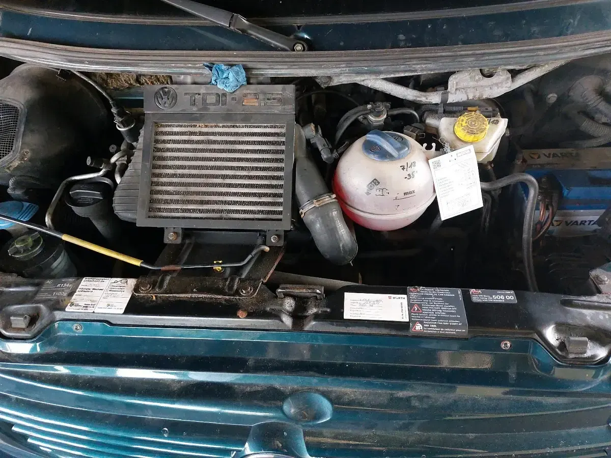 Gebraucht VW Multivan 102 PS (75 kW) 2001 Grün Van / Kleinbus