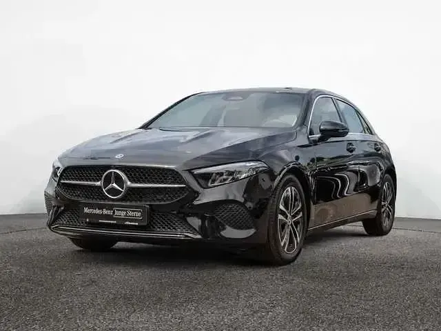 Gebraucht Mercedes A180 Progressive 2025 Schwarz Limousine