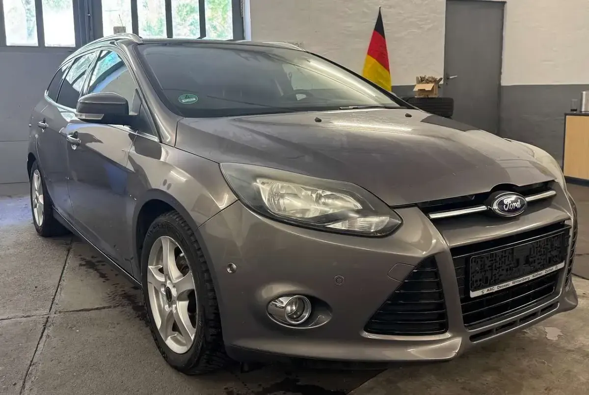 Używany Ford Focus 150 KM (110 kW) 2011 Brązowy Kombi
