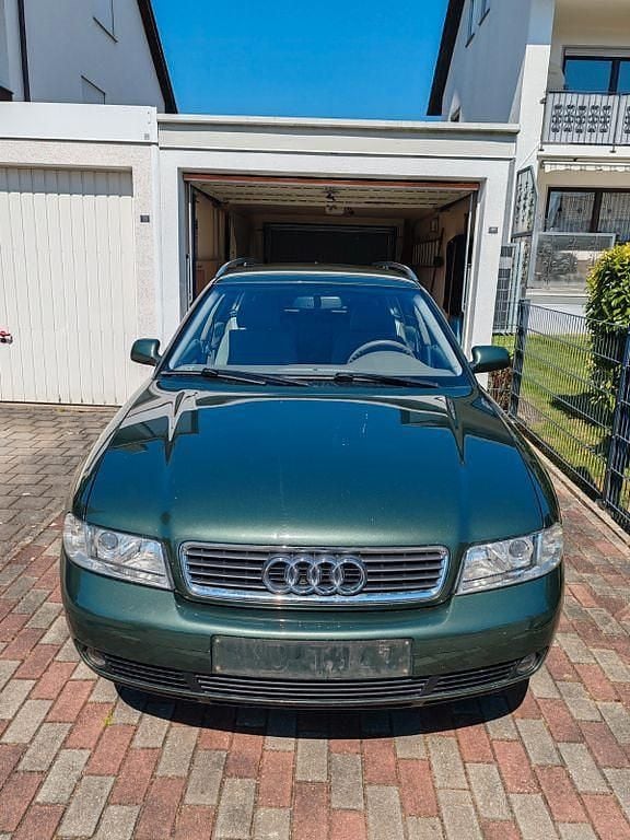 Second-hand Audi A4 150 CP (110 kW) 2001 Verde Break
