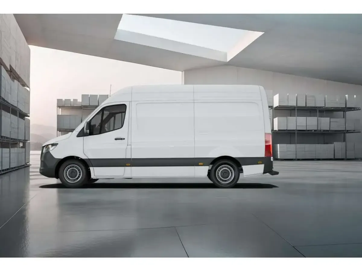 Gebraucht Mercedes Sprinter 170 PS (125 kW) 2025 Weiß Van