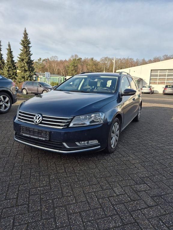 Gebraucht VW Passat Trendline 140 PS (102 kW) 2013 Kombi