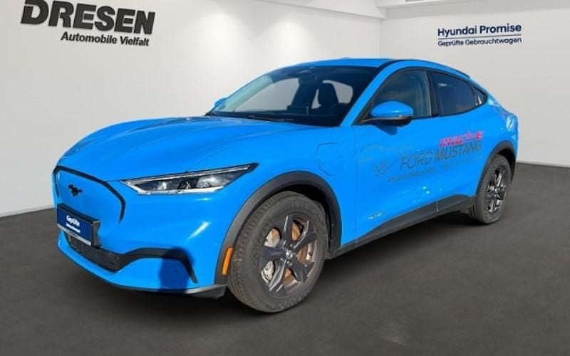Blau Gebraucht 2023 Ford Mustang Mach-E Standard Range SUV | 31.950 € (Superpreis) - Bild 1/4