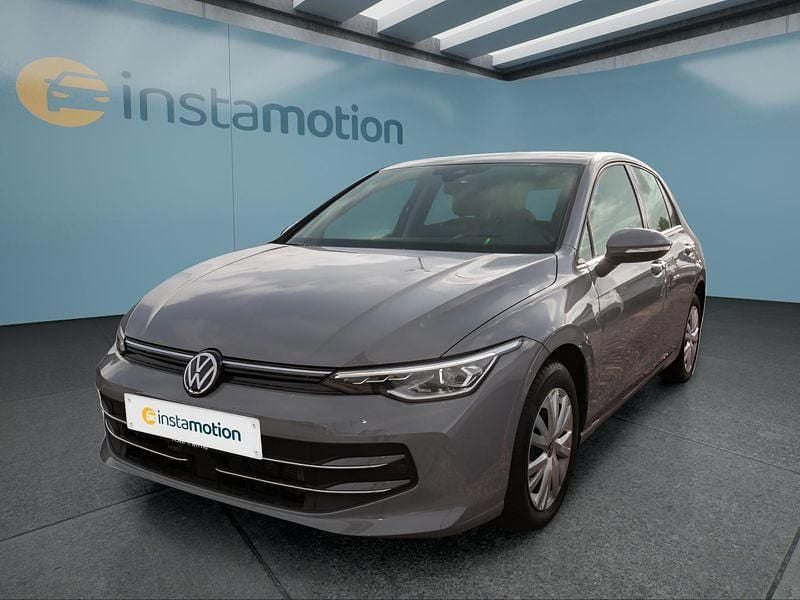 Silber Gebraucht 2024 VW Golf VIII Kleinwagen | 29.749 € (Fairer Preis) - Bild 1/4