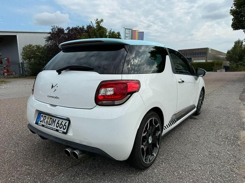 Gebraucht Citroën DS3 Sport Chic 156 PS (114 kW) 2010 Weiß Kleinwagen